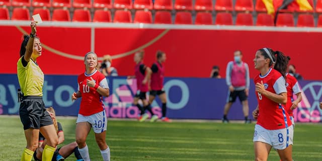 Tarjetas amarillas y sanciones en el Mundial 2026: tu porra