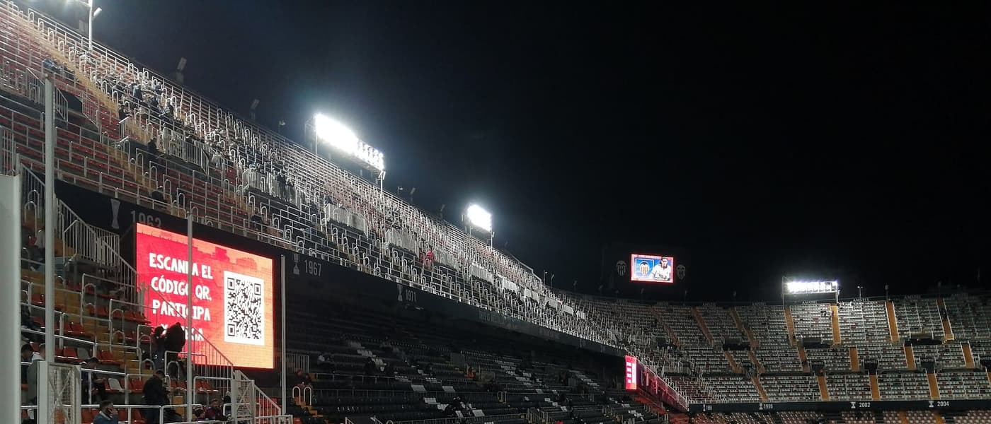 Valencia - Barcelona, jornada 4: Mestalla vacío hasta el 19