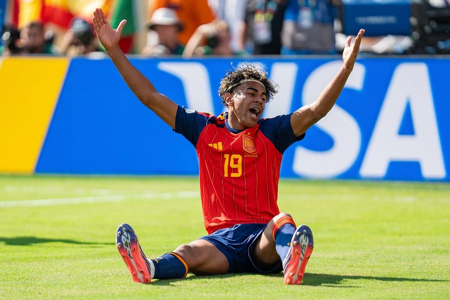 Lamine Yamal en un partido de la selección española en julio de 2026; el extremo es uno de los perseguidores de Raphinha en la carrera por el Pichichi.
