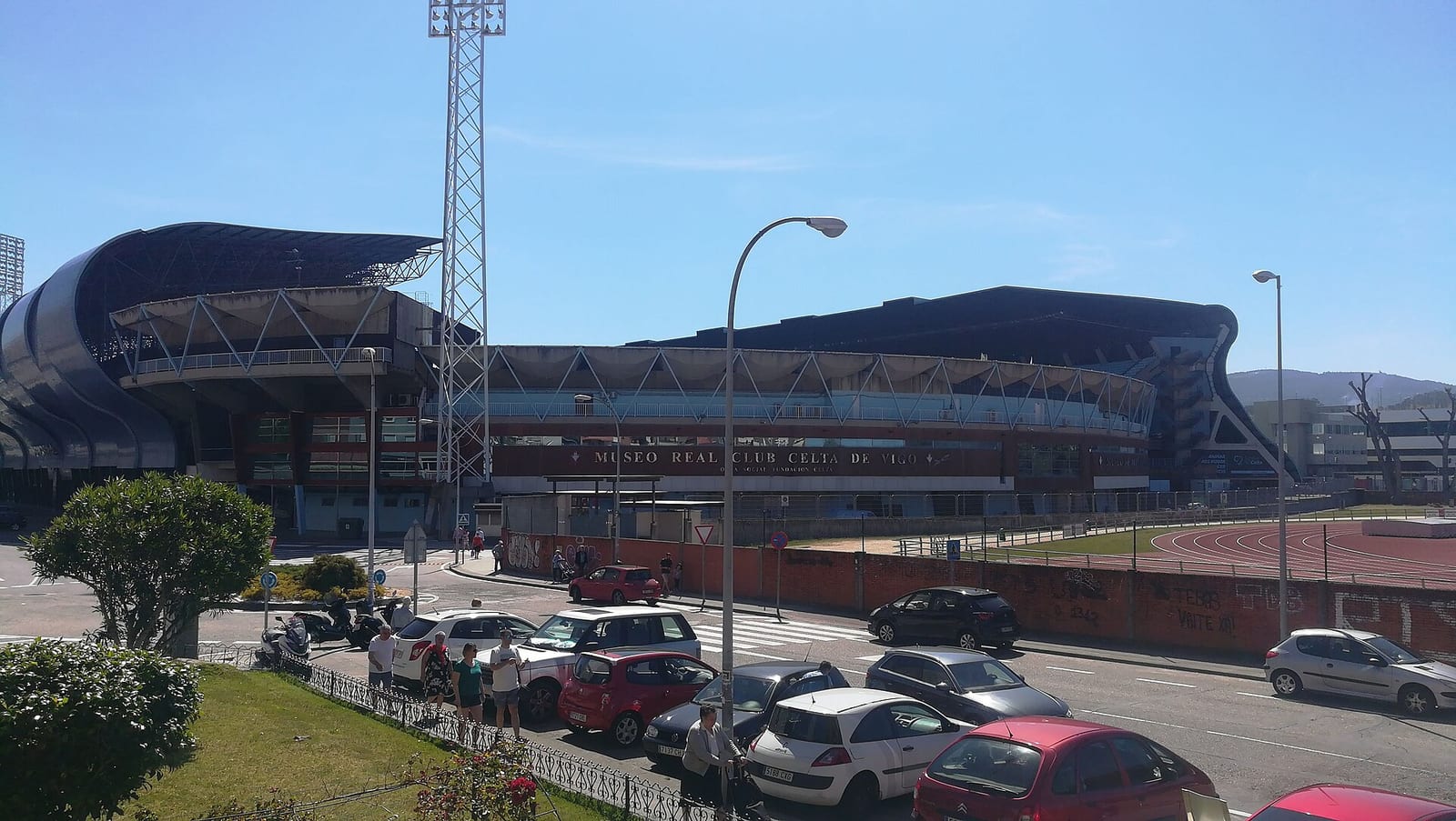 Un hongo en Balaídos amenaza el debut de Borja Iglesias