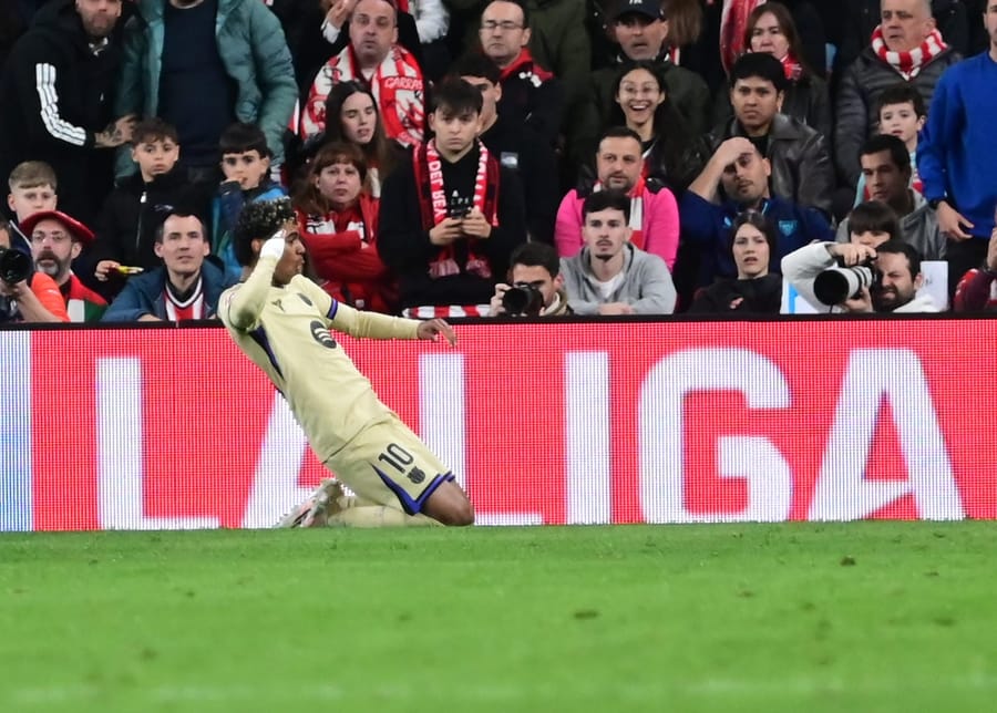 Lamine Yamal en el partido entre el Athletic Club y el FC Barcelona de marzo de 2026